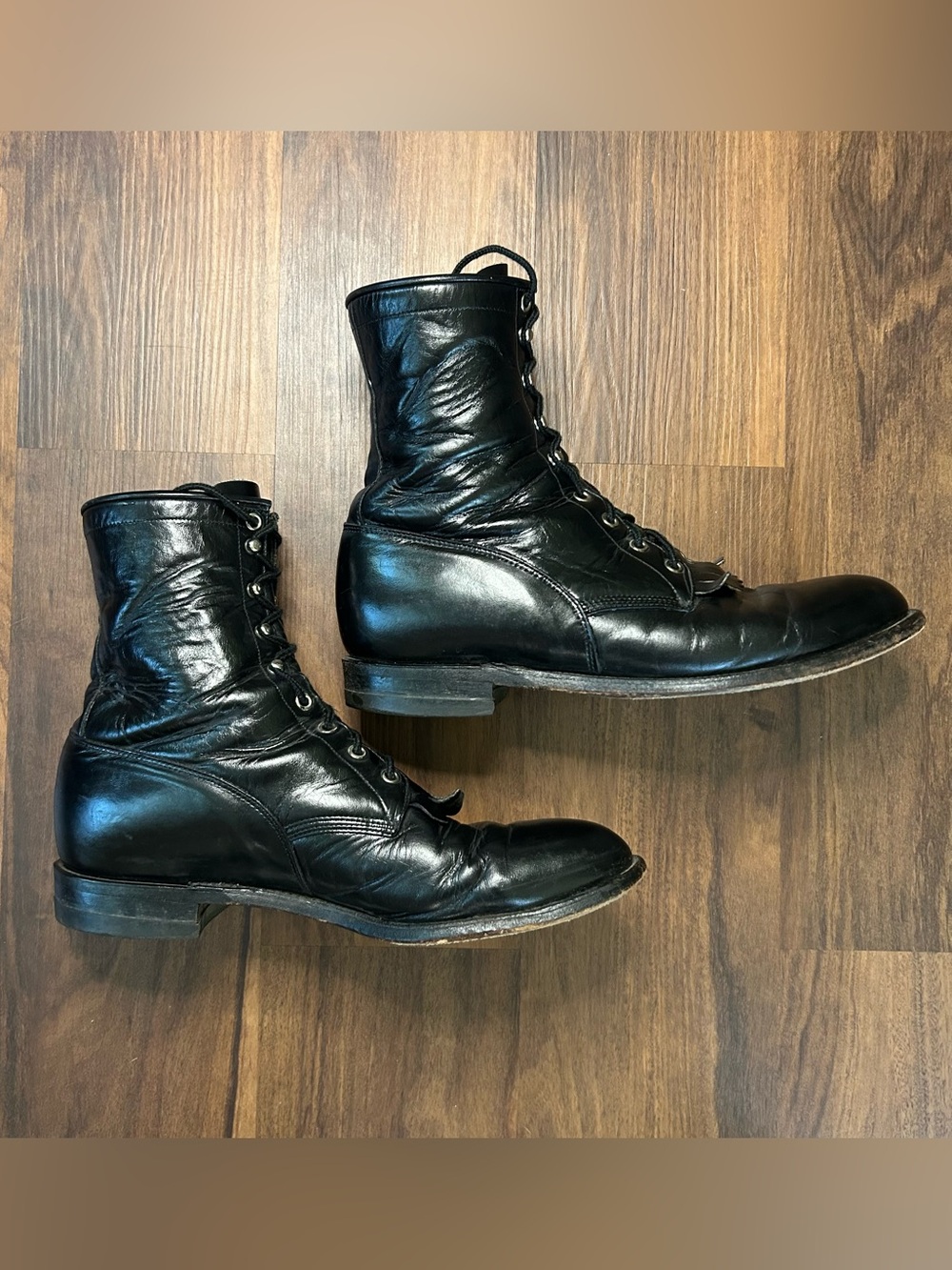 Vintage Justin Black Leather lace-up roper boots with beautiful patina. Size 11